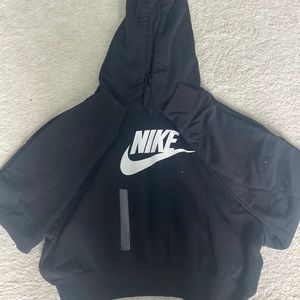 Brand new women’s Nike Cropped Hoodie- Size Xs